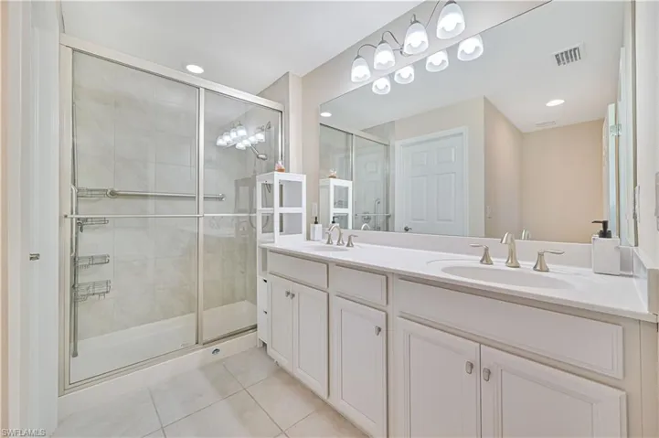 3733 Crofton Ct, Fort Myers, Florida 33916