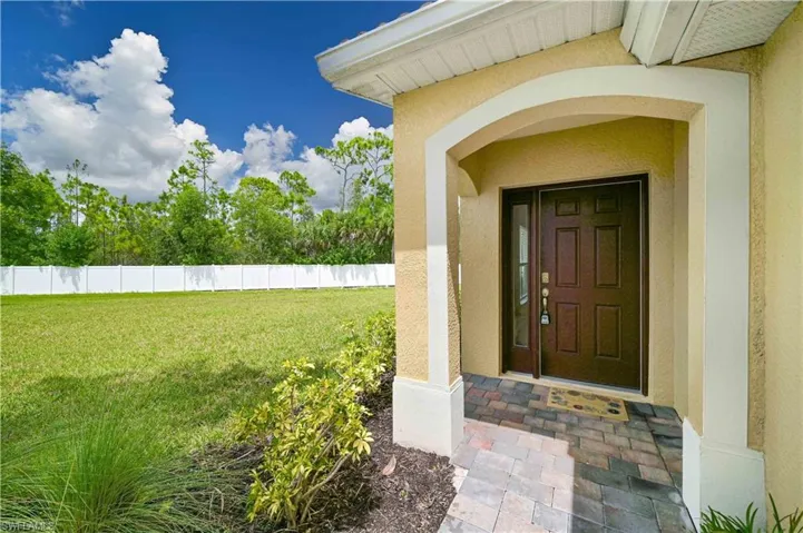 3733 Crofton Ct, Fort Myers, Florida 33916