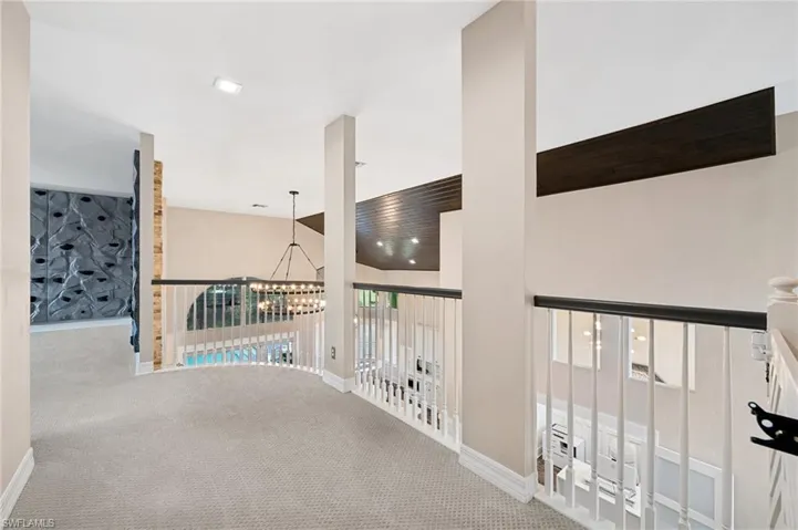 2405  Leafshine  LN, Naples, FL 34119