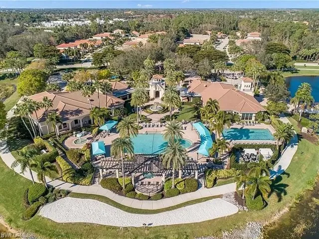 2405  Leafshine  LN, Naples, FL 34119