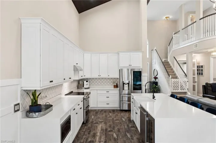 2405  Leafshine  LN, Naples, FL 34119