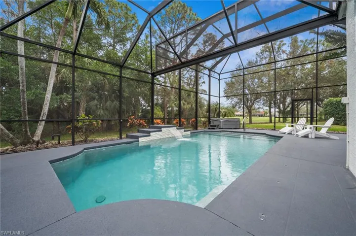 2405  Leafshine  LN, Naples, FL 34119