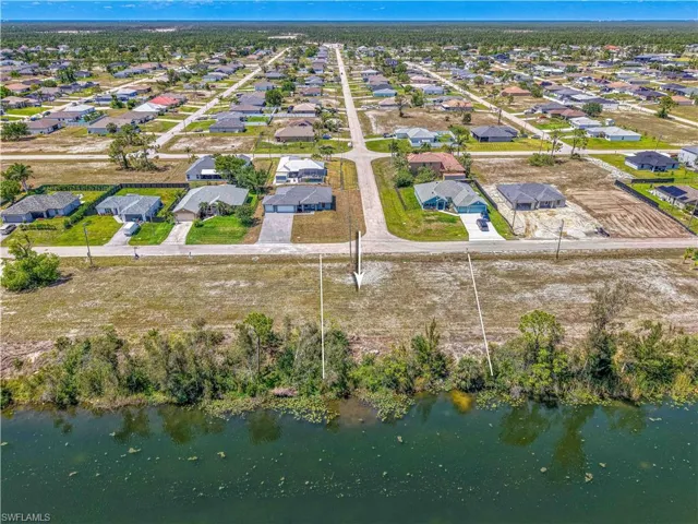 2002 Nw 27th St, Cape Coral, Florida 33993