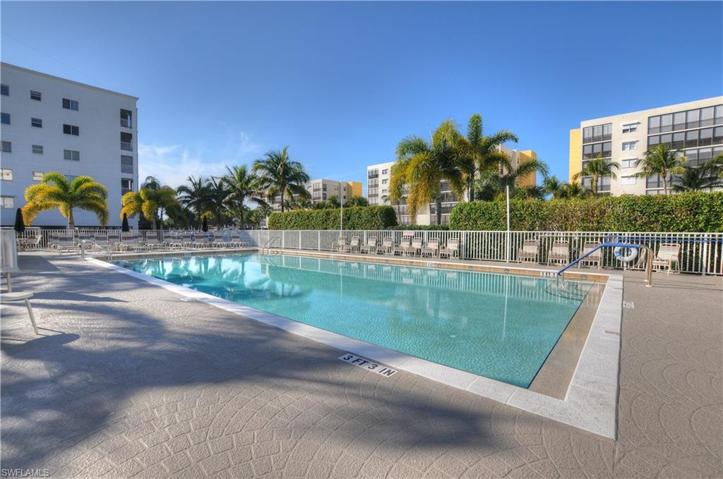 CASA MARINA COMMUNITY POOL