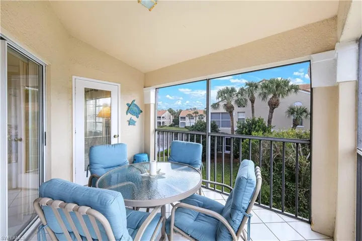 8415  Excalibur  CIR, Naples, FL 34108