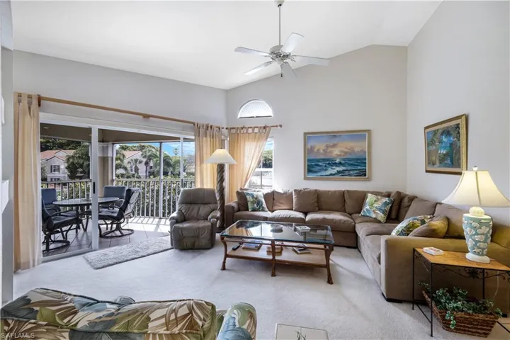 8415  Excalibur  CIR, Naples, FL 34108