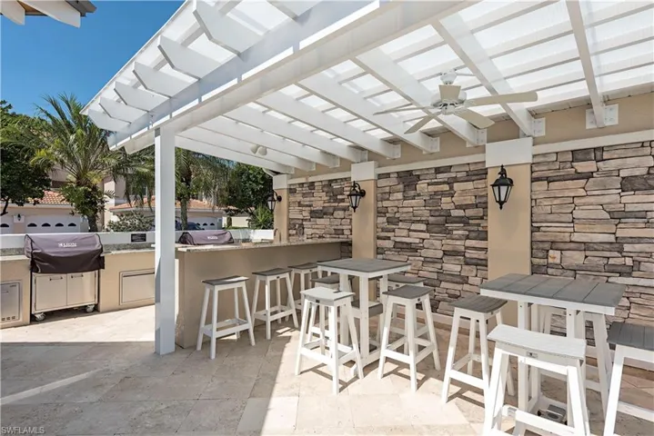 8415  Excalibur  CIR, Naples, FL 34108