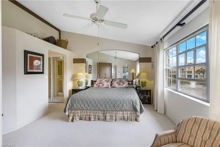 8415  Excalibur  CIR, Naples, FL 34108