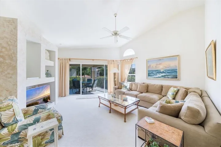 8415  Excalibur  CIR, Naples, FL 34108