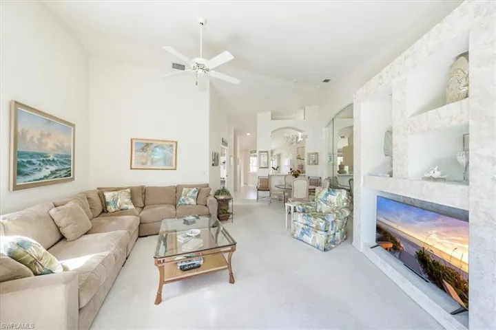 8415  Excalibur  CIR, Naples, FL 34108