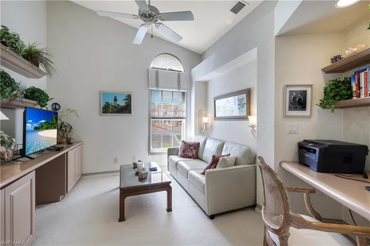 8415  Excalibur  CIR, Naples, FL 34108