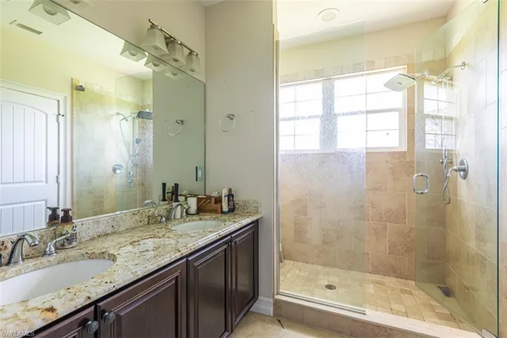 7139 Greenwood Park Cir 11, Fort Myers, Florida 33967