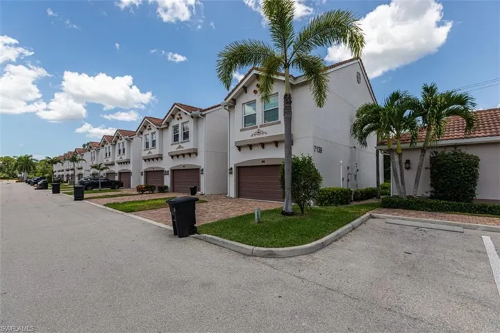 7139 Greenwood Park Cir 11, Fort Myers, Florida 33967