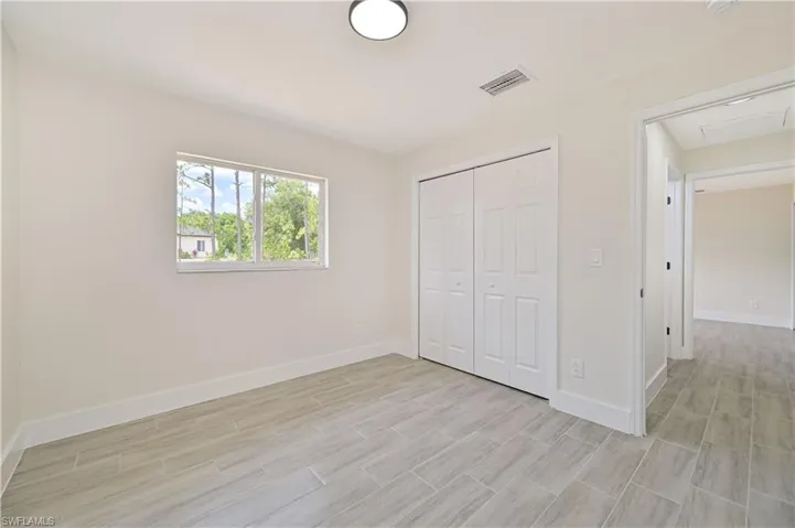 4733/4735 28th St Sw, Lehigh Acres Fl 33973