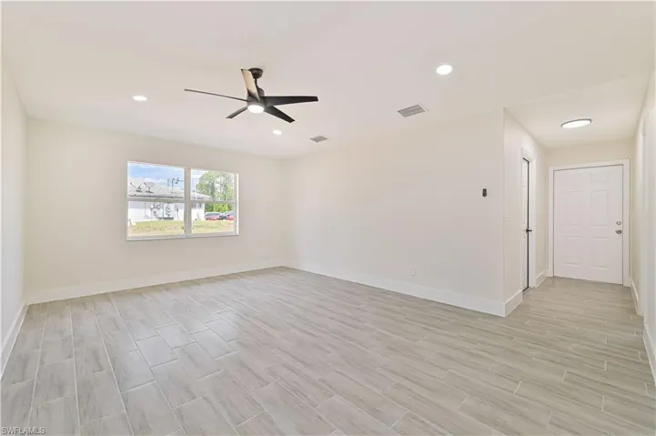 4733/4735 28th St Sw, Lehigh Acres Fl 33973