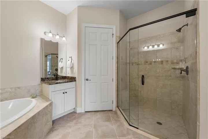 10351 Glastonbury Cir 201, Fort Myers, Florida 33913