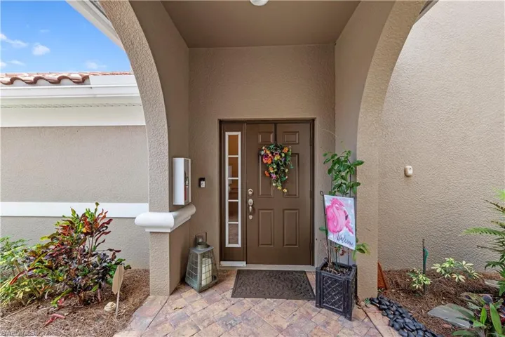 Such a Welcoming Entrance.