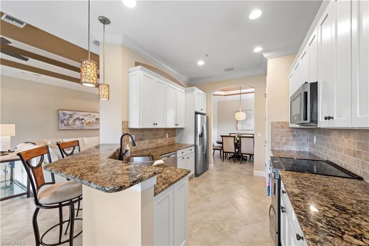 10351 Glastonbury Cir 201, Fort Myers, Florida 33913