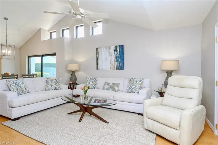 524 Beachwalk Cir, Naples, Florida 34108