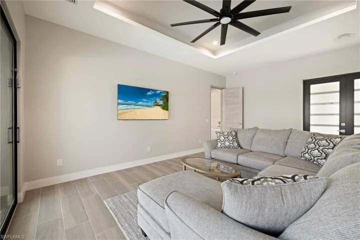 309 SW 15th  TER, Cape Coral, FL 33991