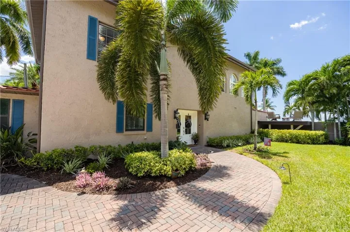 2430 Mcgregor Blvd, Fort Myers, Florida 33901