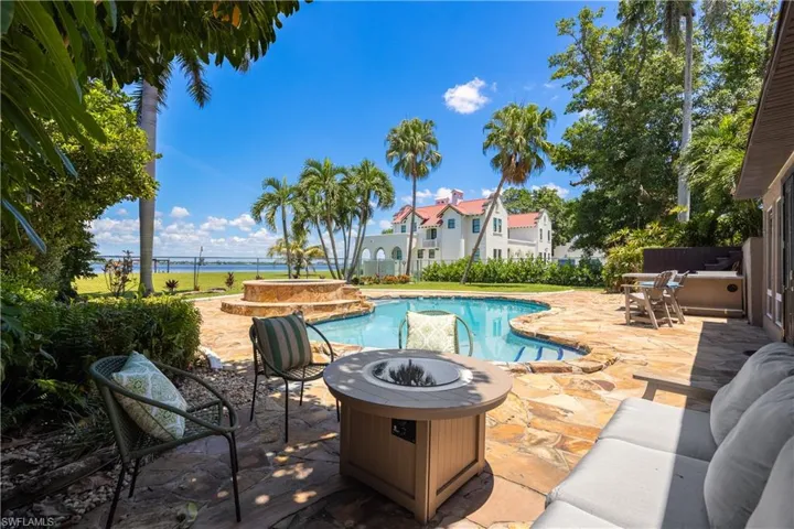2430 Mcgregor Blvd, Fort Myers, Florida 33901