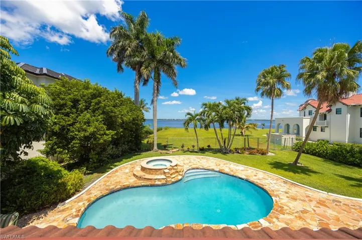 2430 Mcgregor Blvd, Fort Myers, Florida 33901