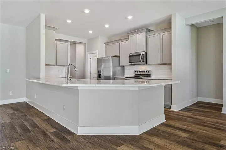 1314 Ne 3rd Ter, Cape Coral Fl 33909