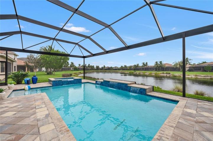 Saltwater pool/spa/picture window pool screen