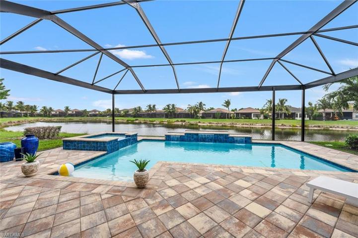 Saltwater Pool/Spa/extended lanai