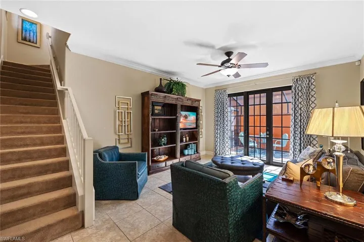 9106  Chula Vista  ST, Naples, FL 34113