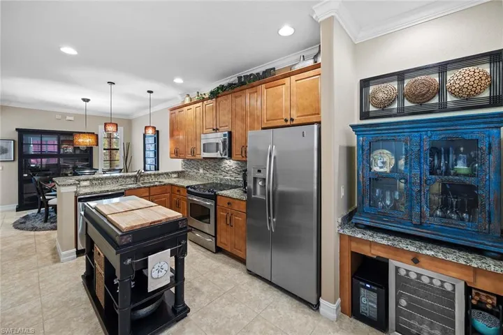 9106  Chula Vista  ST, Naples, FL 34113