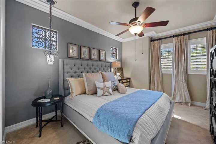 9106  Chula Vista  ST, Naples, FL 34113