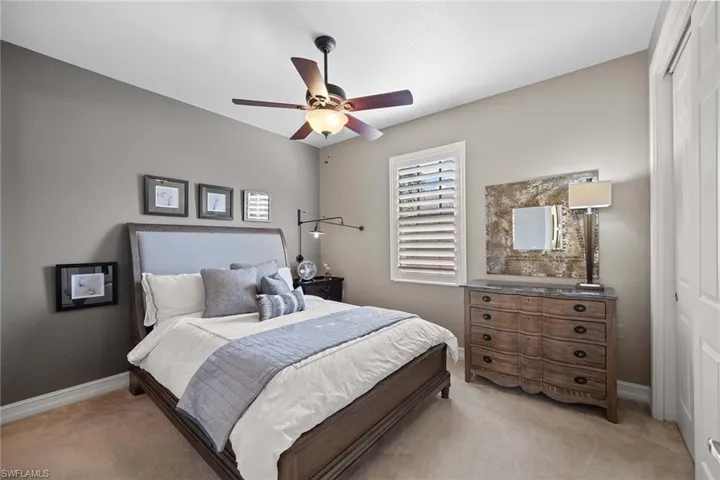 9106  Chula Vista  ST, Naples, FL 34113