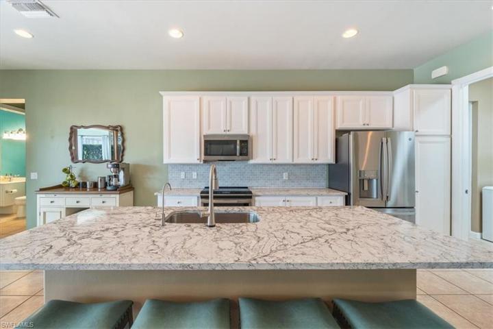 Wood cabinets with quarts top
