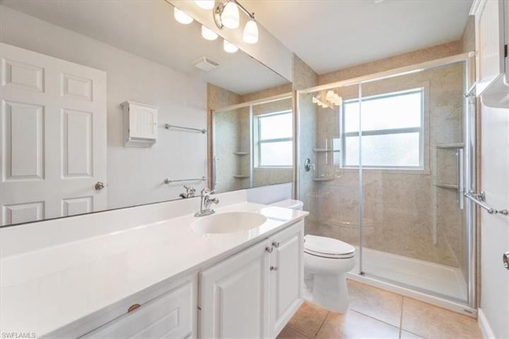 Upstairs bathroom 2
