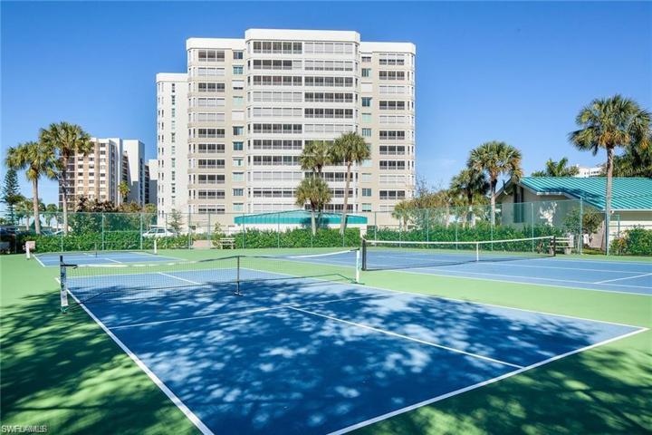 Gulf Breeze Tennis Courts