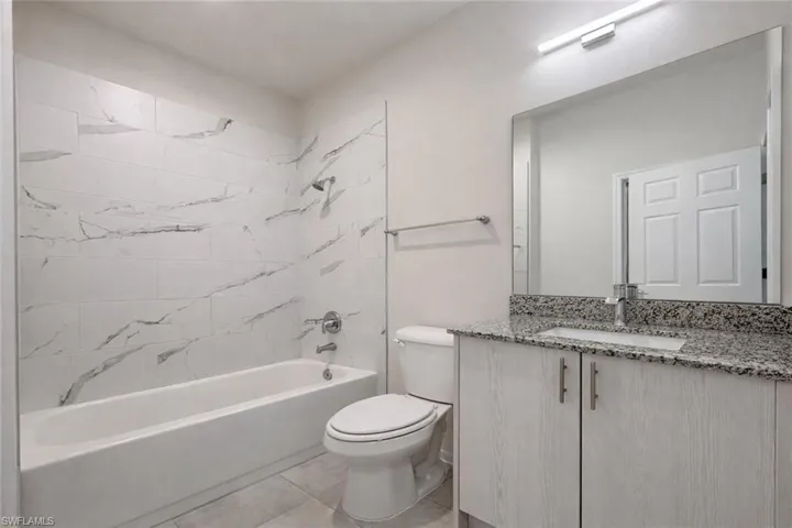 3325 Sw 8th Pl 106, Cape Coral, Florida 33914