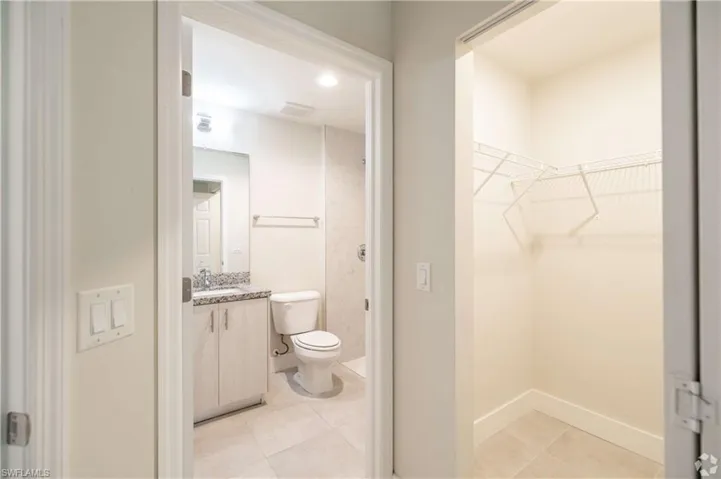3325 Sw 8th Pl 106, Cape Coral, Florida 33914