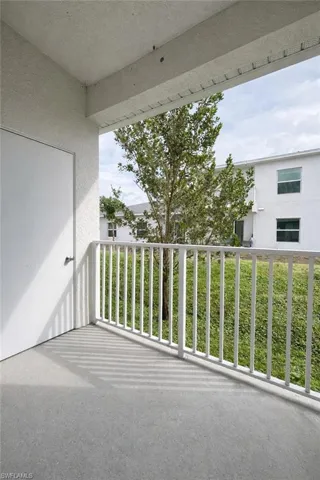 3325 Sw 8th Pl 106, Cape Coral, Florida 33914