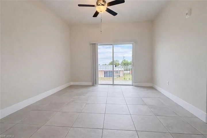 3325 Sw 8th Pl 106, Cape Coral, Florida 33914