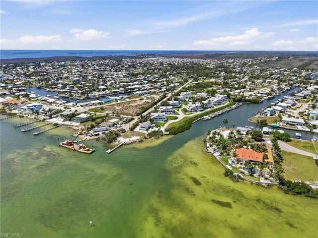 2230  Palm  AVE, St. James City, FL 33956