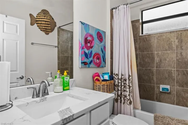 9093 Glenforest Dr, Naples, Florida 34120