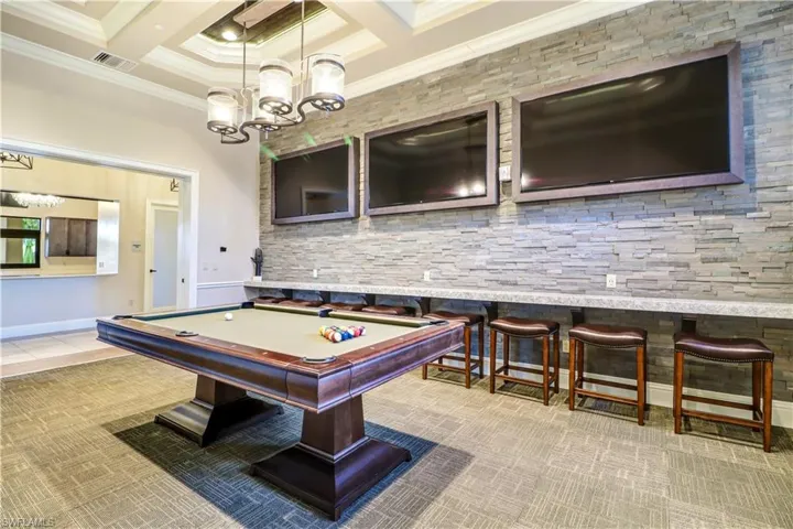 9093 Glenforest Dr, Naples, Florida 34120