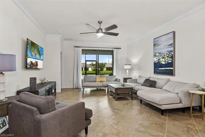 9093 Glenforest Dr, Naples, Florida 34120