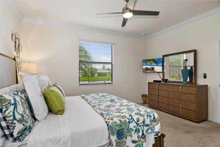 9093 Glenforest Dr, Naples, Florida 34120