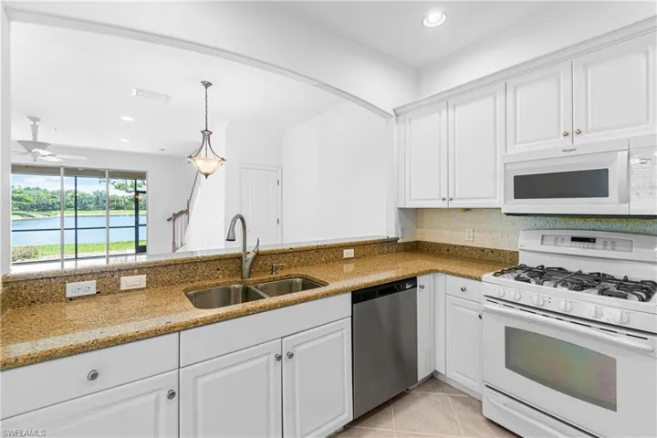 3161 Cottonwood Bend 1201, Fort Myers, Florida 33905