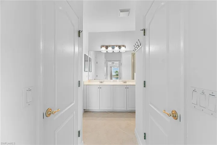 3161 Cottonwood Bend 1201, Fort Myers, Florida 33905