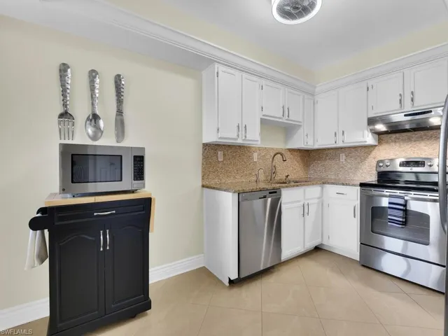 1508 Mainsail Dr # 3b, Naples Fl 34114