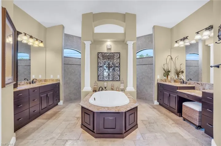 1926  Cape Coral W PKWY, Cape Coral, FL 33914